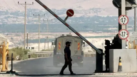 Two Persons Killed in Attack Close to West Bank-Jordan Checkpoint, IDF Confirms